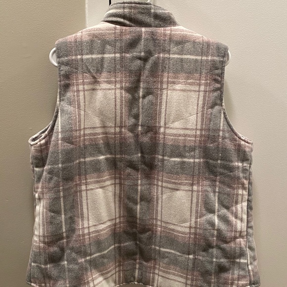 Thread & Supply Fuzzy Plaid Vest - Picture 4 of 4